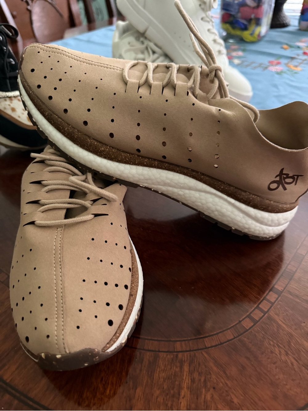 OTBT Women's Perforated Taupe Sneakers
